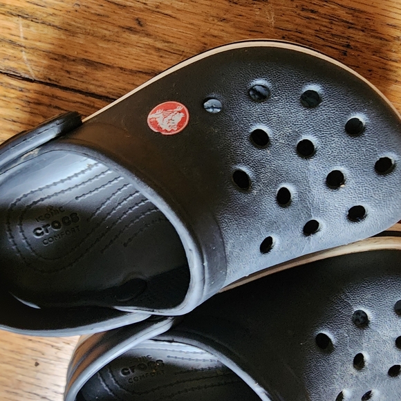 Kids Black Crocs Clogs - Picture 6 of 6